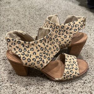 TOMS Tan and Black Leopard Heeled Sandals